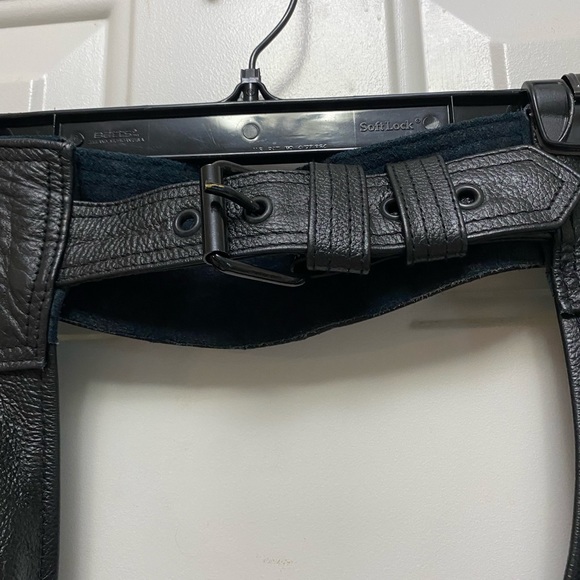 Ladies size M-L Black Leather Chaps - Picture 4 of 15